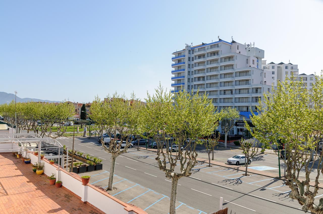 Empuriabrava Apartaments No 5 المظهر الخارجي الصورة